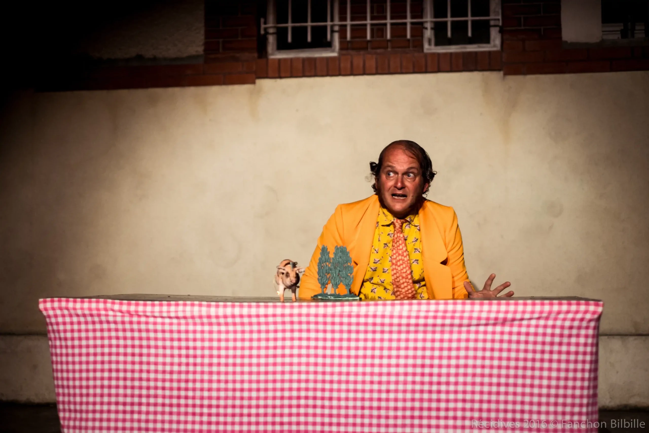 Photo extrait spectacle 3 petits cochons